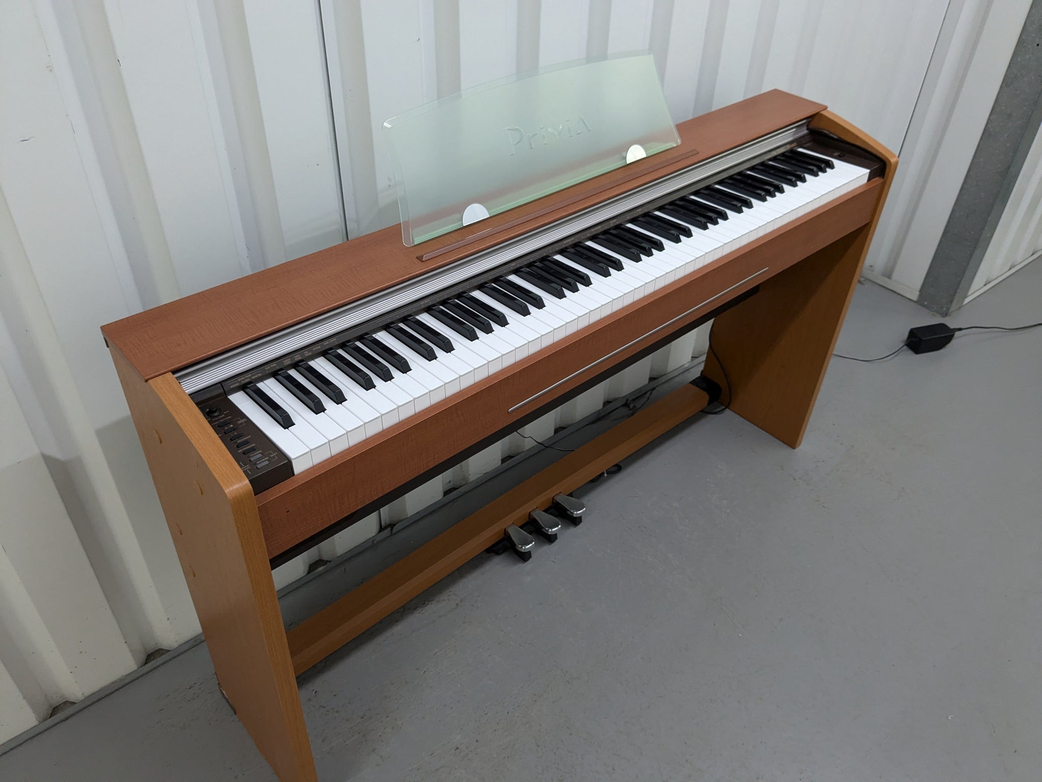 Casio Privia PX-720 Slim Digital Piano slim in cherry wood stock