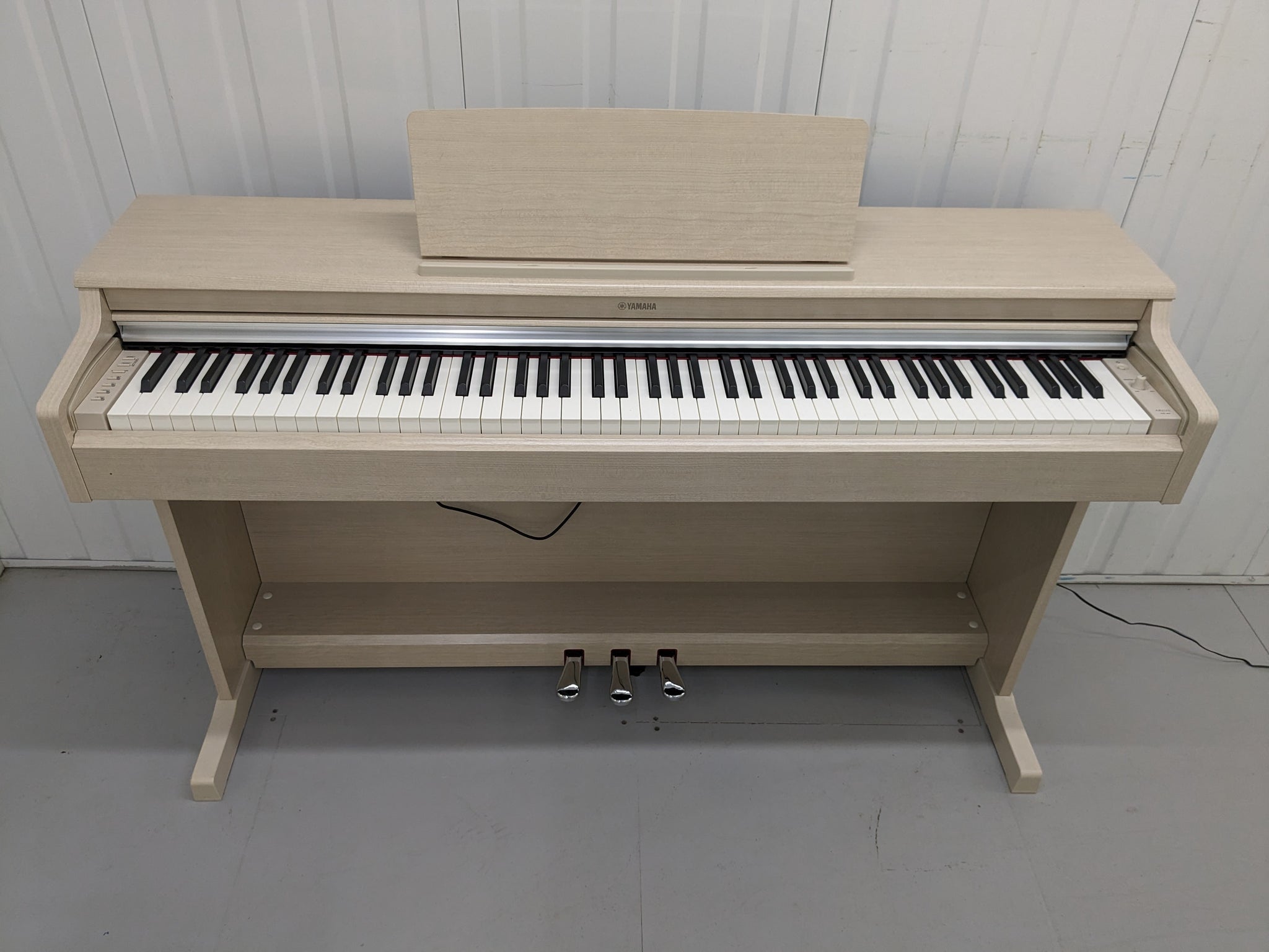 Yamaha Arius YDP-164WA digital piano and stool in white ash stock