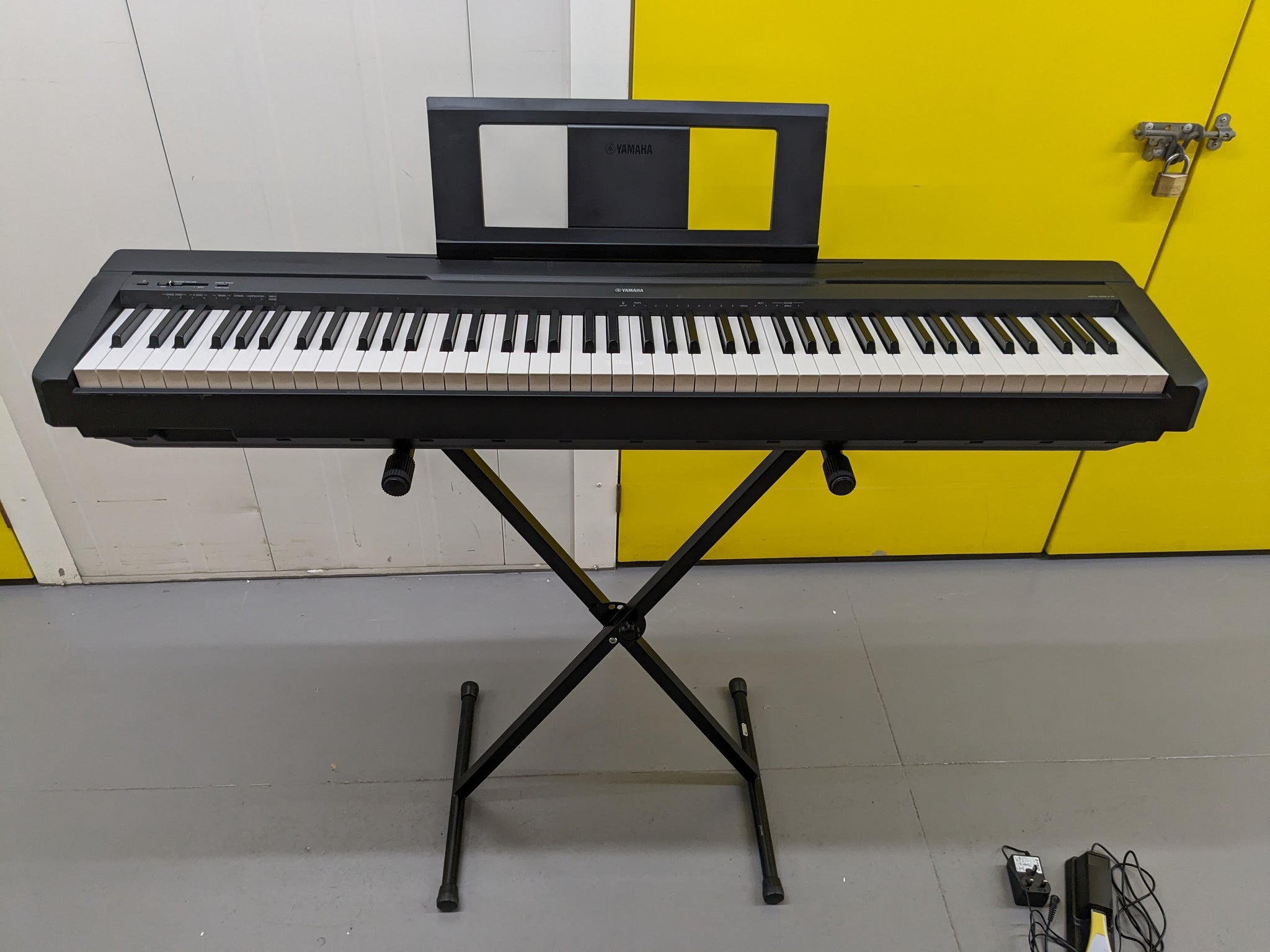 Yamaha P-45 88 Key Portable Piano + X stand + pedal + gig bag