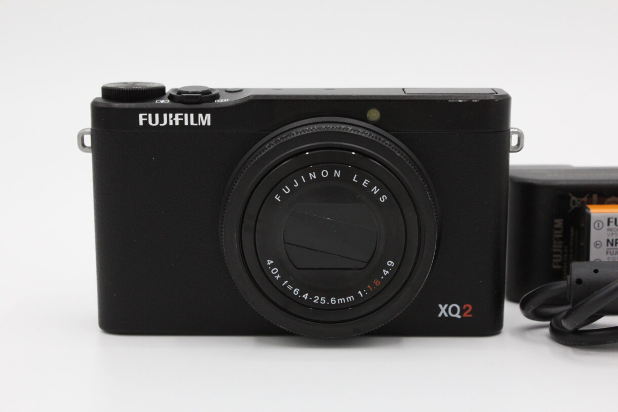 良品】FUJIFILM 富士フイルム プレミアムコンパクトデジタルカメラ XQ2