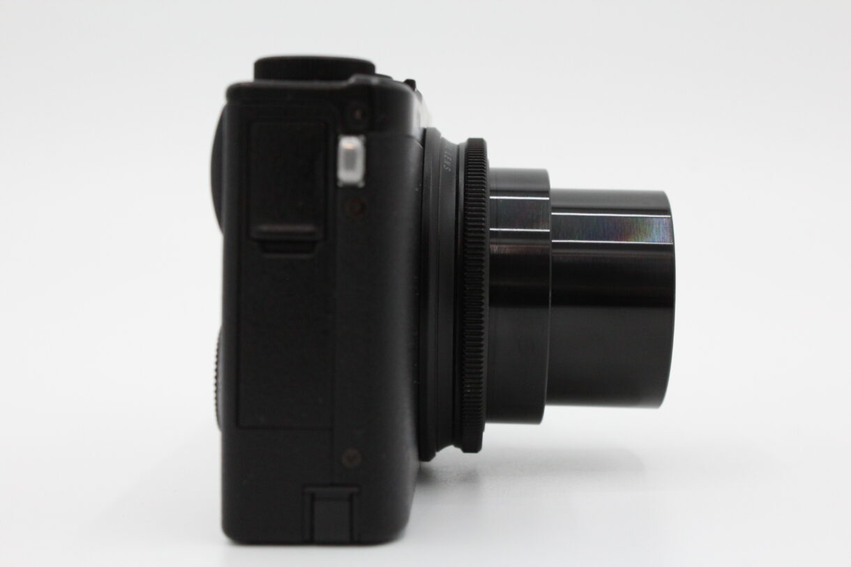 良品】FUJIFILM 富士フイルム プレミアムコンパクトデジタルカメラ XQ2