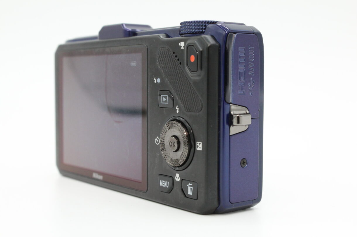 良品】NIKON ニコン デジタルカメラ COOLPIX (クールピクス) S9300
