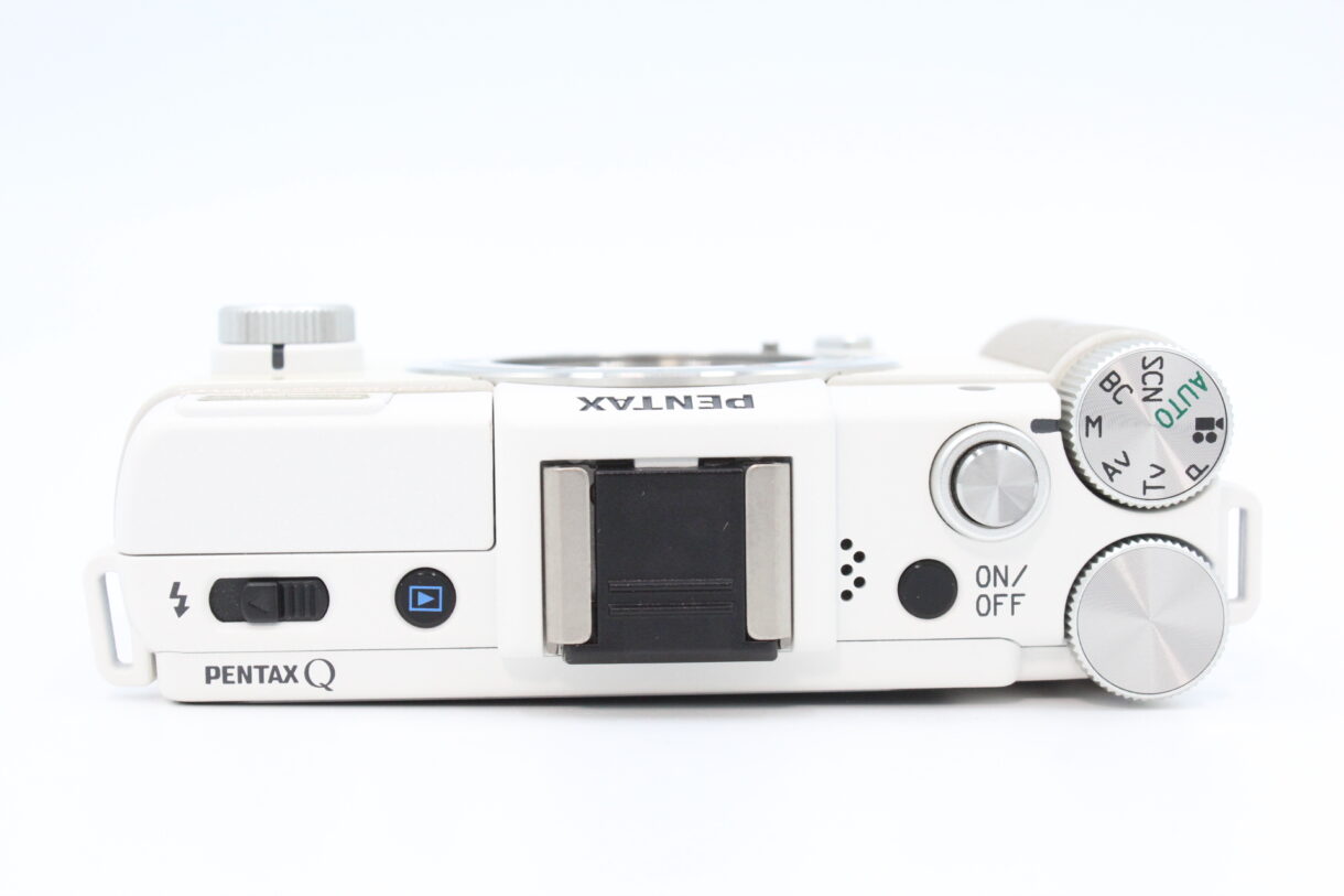 極美品】PENTAX ペンタックス ミラーレス一眼 Q ボディホワイト