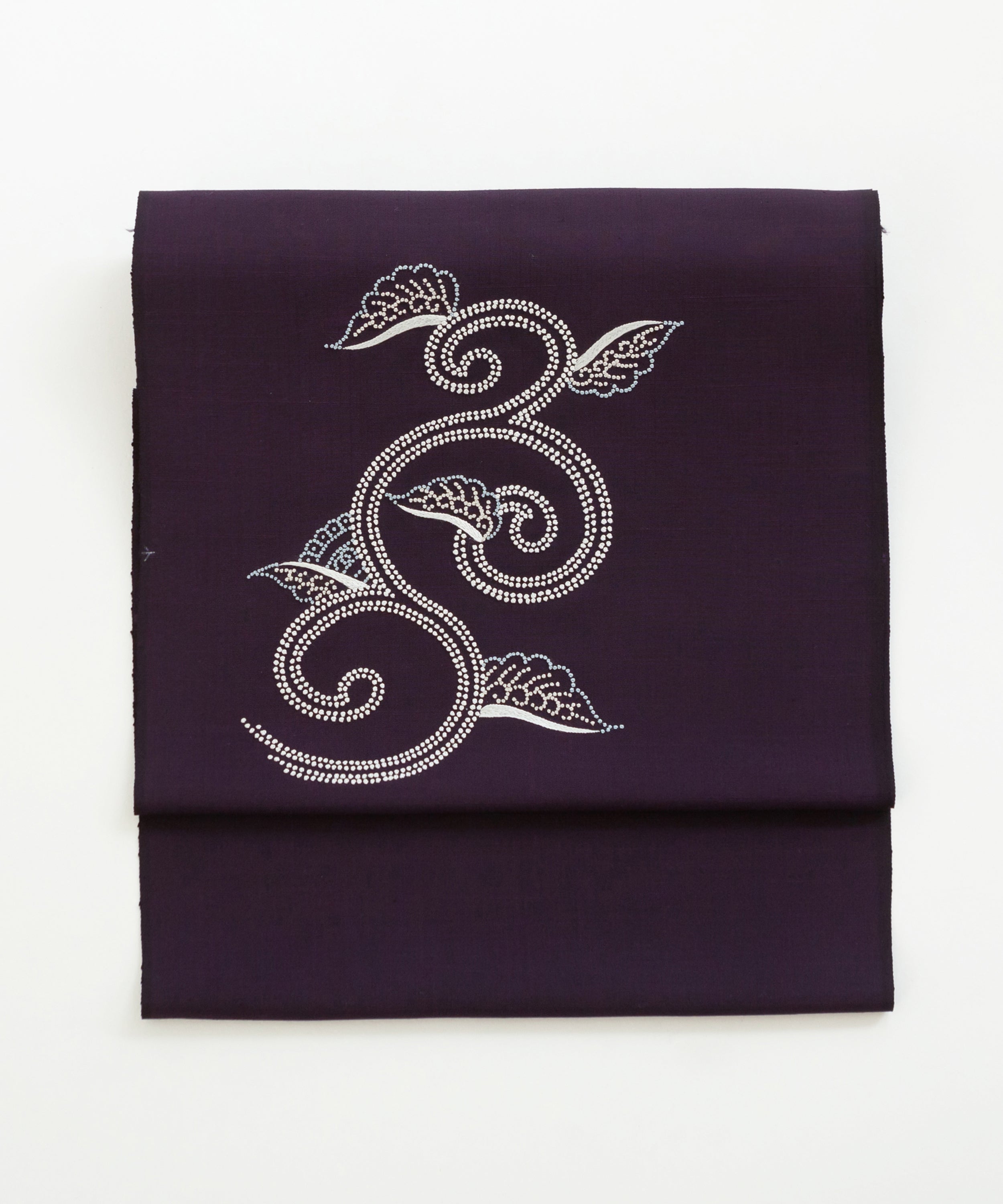 相良刺繍 九寸名古屋帯「つの唐草」 – きものすぎをECサイト