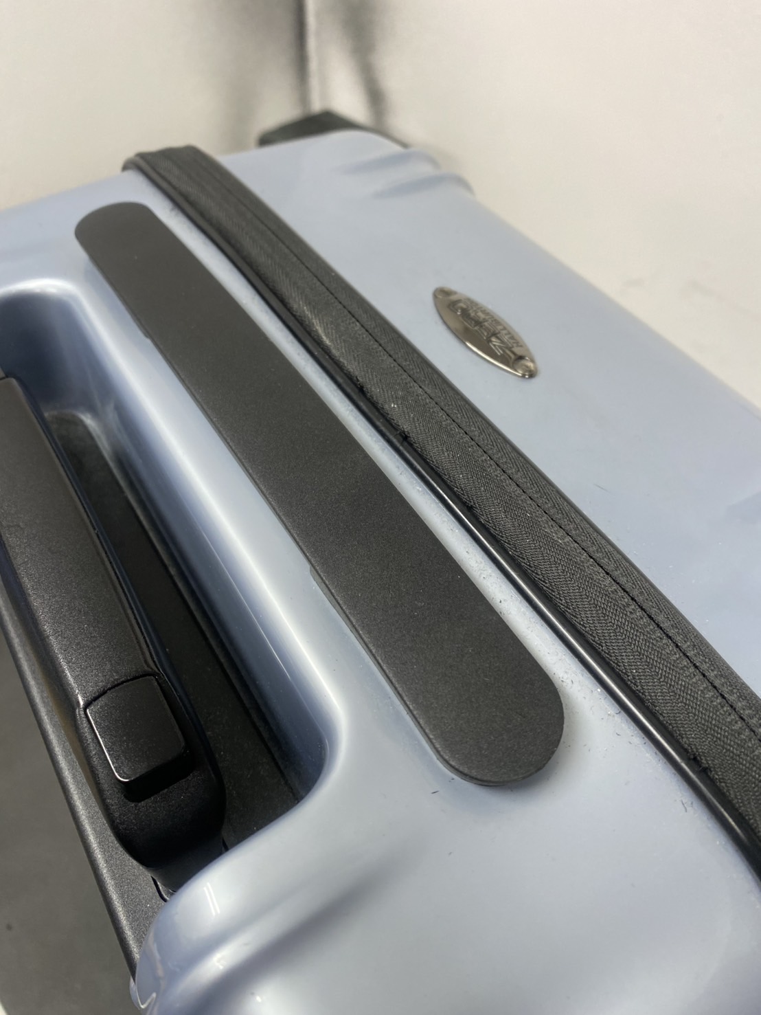 ゼロハリバートン ケースハンドルの修理事例（代用品交換） | スーツ