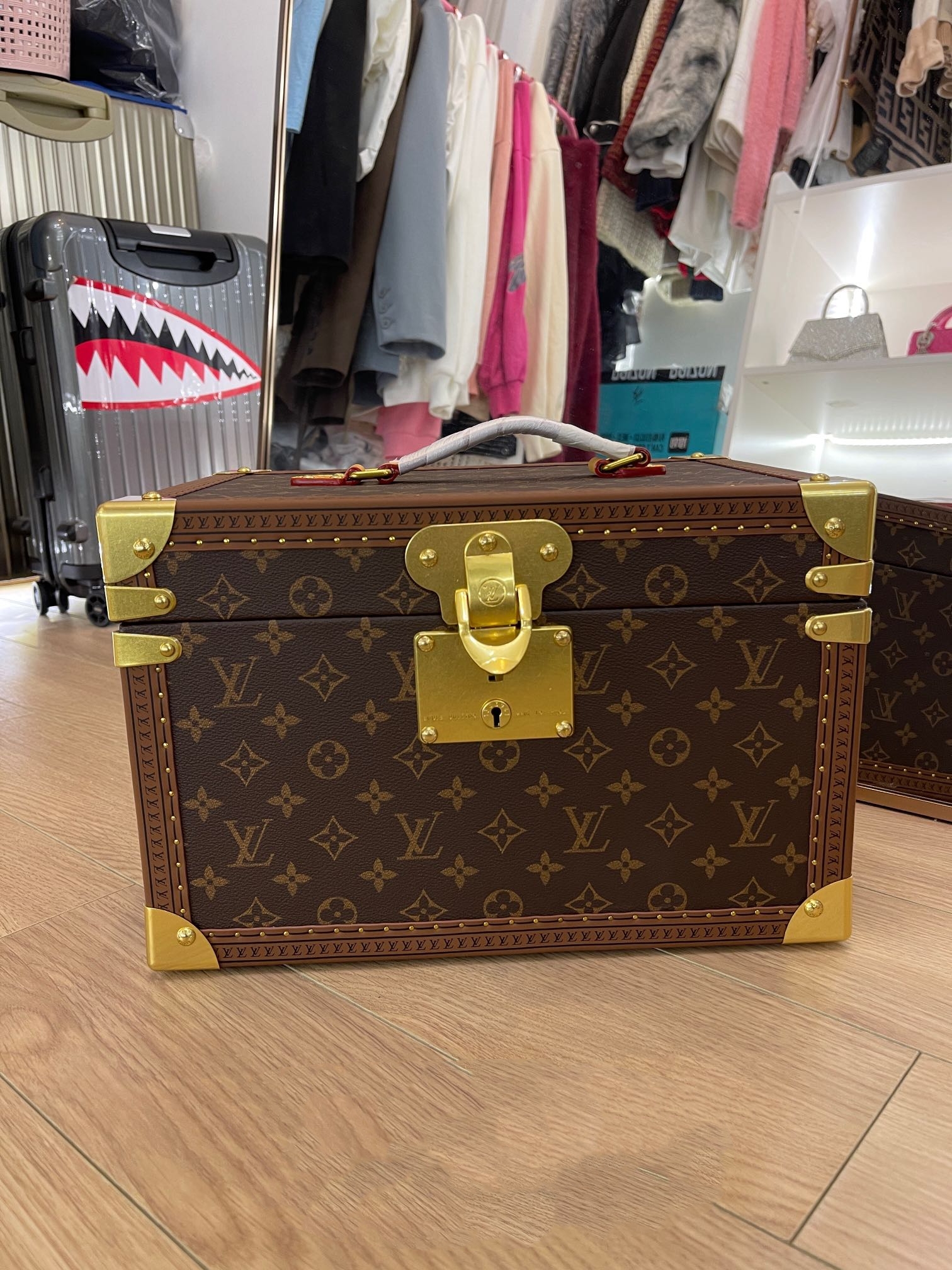 LOUIS VUITTON ボックス・ショップ袋 空き箱 ラッピング 箱 LOUIS