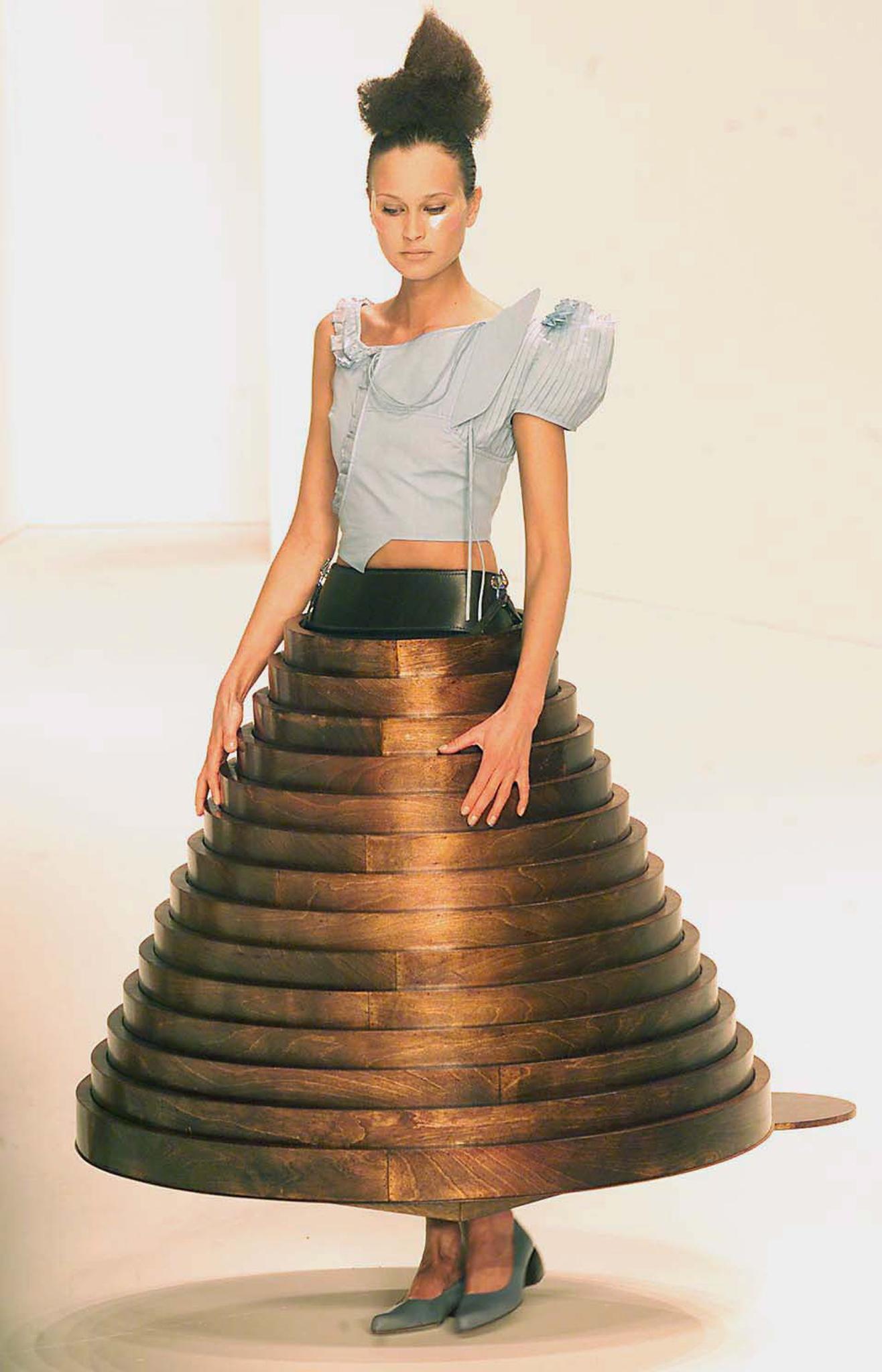 Hussein Chalayan – Surrealist Illusions