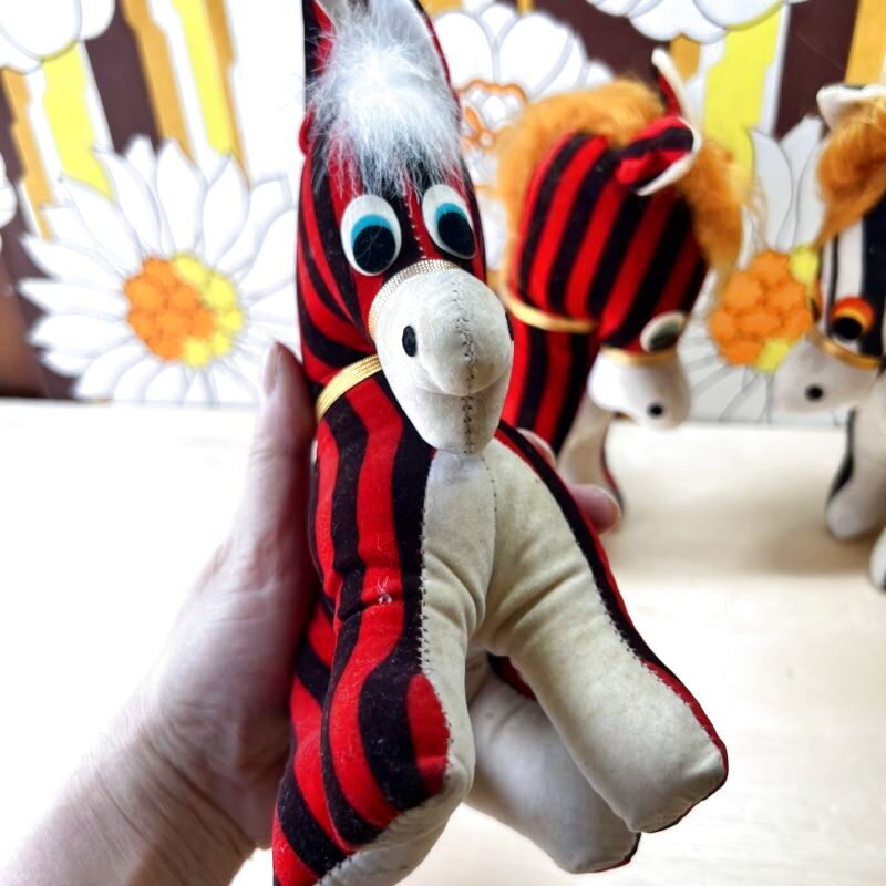 ドリームペッツ風 赤黒ストライプ horse 馬のぬいぐるみ おがくず vintage