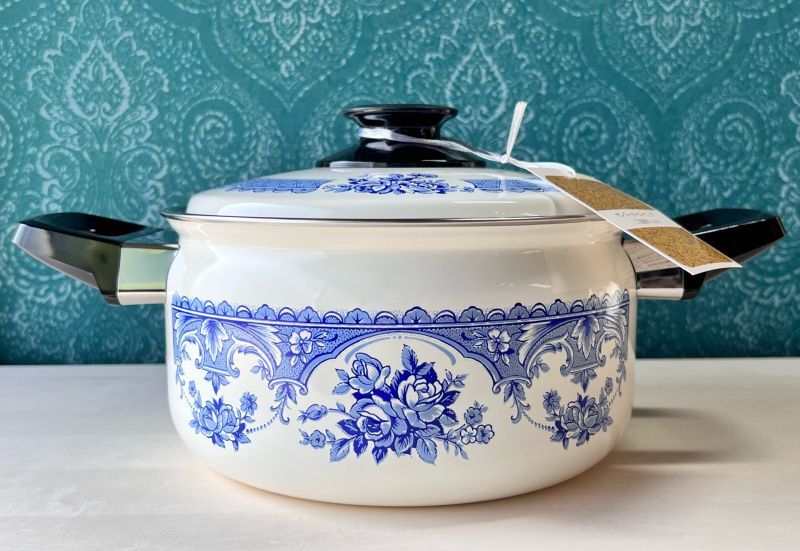 三郷陶器 サンゴーホーロー両手鍋 ブルーローズ 花柄 20cm3ℓ HN397