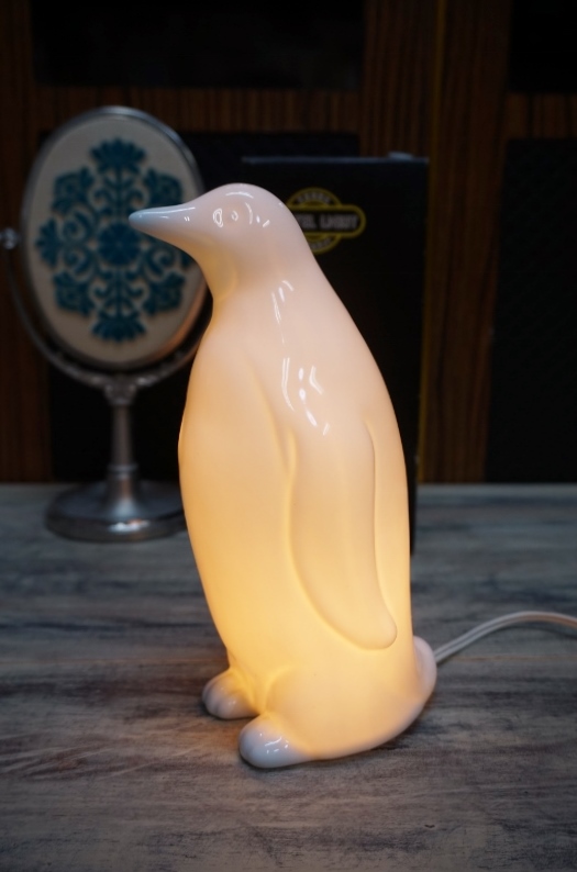 ときめきのパステルライト ペンギン型ライト 陶器 KG333
