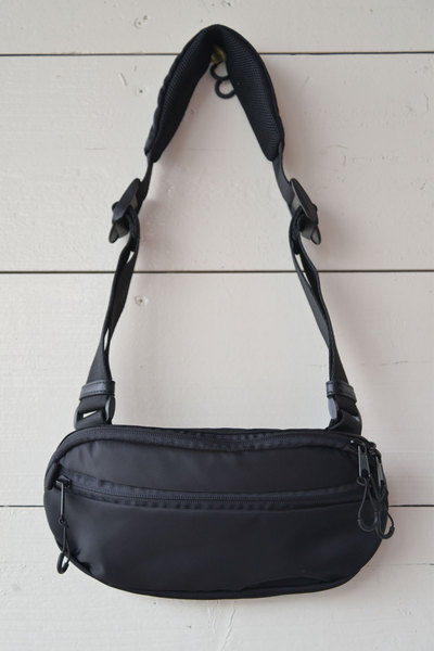 Ampersand (バッグ・財布)】ナイロンボディバッグ 2025/3/30 UP
